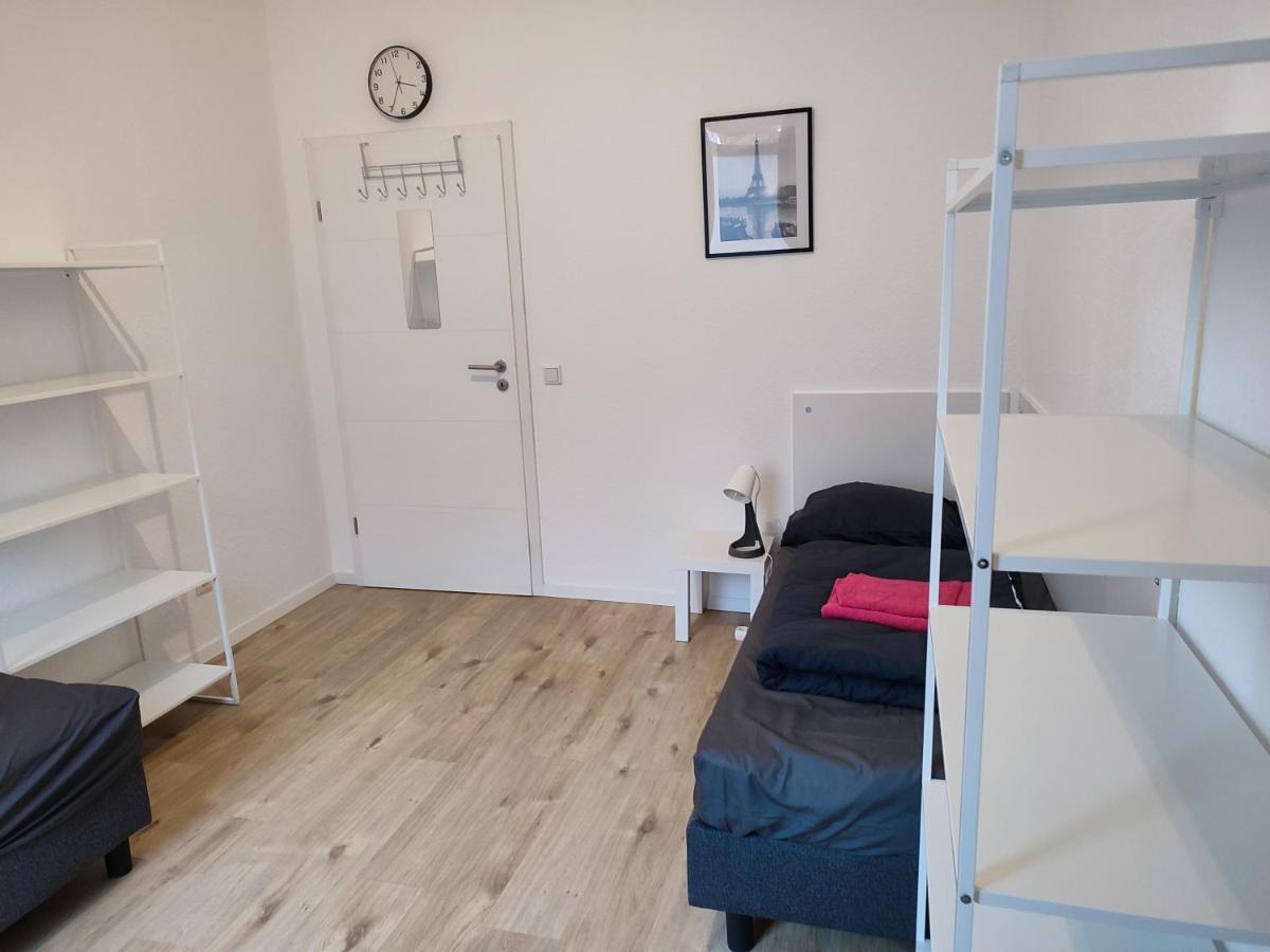 Monteurwohnung Messewohnung 5 Personen Naehe Duesseldorf Apartment