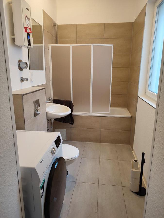 Apartment Monteurwohnung Messewohnung 5 Personen Naehe Duesseldorf *